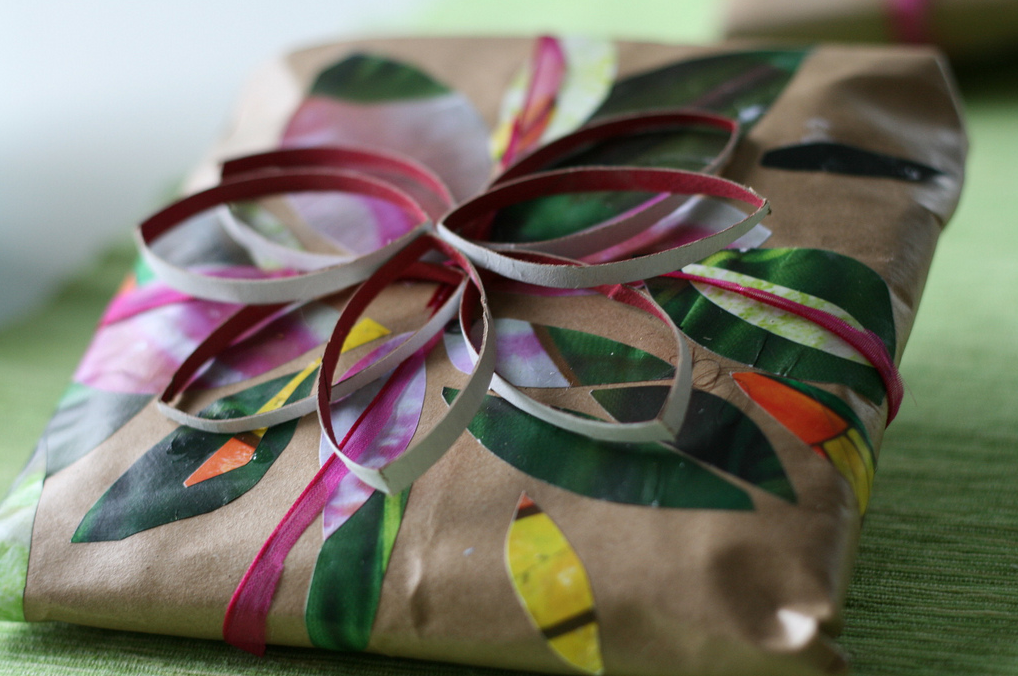 wrapping paper - Little Alchemy Cheats